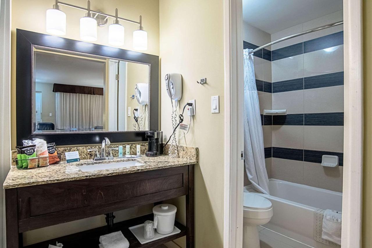 Quality Inn & Suites Phoenix Nw - Sun City Youngtown Buitenkant foto