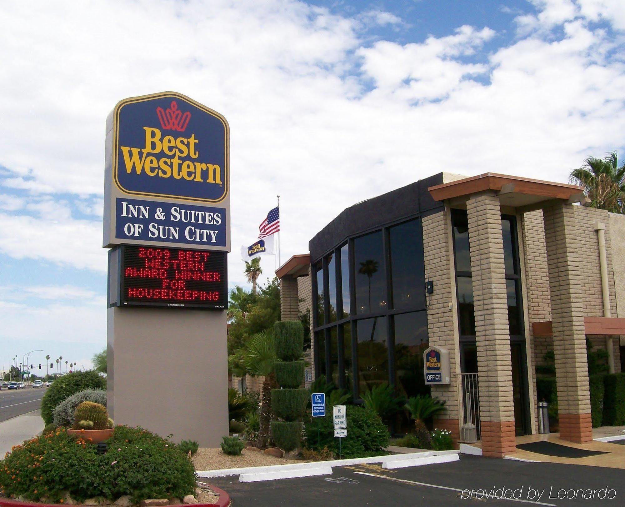 Quality Inn & Suites Phoenix Nw - Sun City Youngtown Buitenkant foto